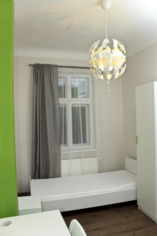 Pillows Party Hostel Krakow Bilik gambar